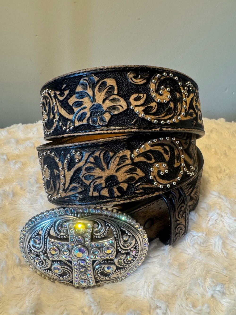 Justin Women's Black Floral Tooled Western Belt w/ Rhinestone Cross Buckle - 38